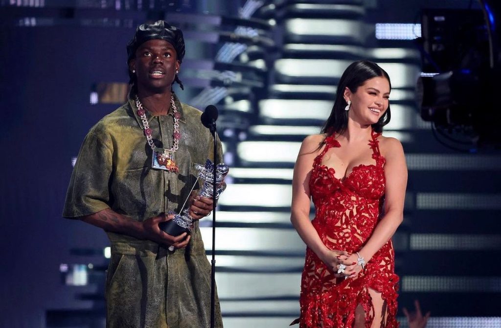 rema and selena gomez picture at the bet awards  